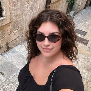 Meet your Posher, Jessica